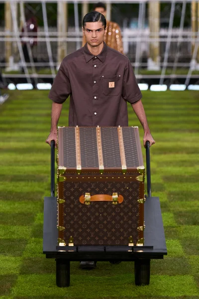 Look 34